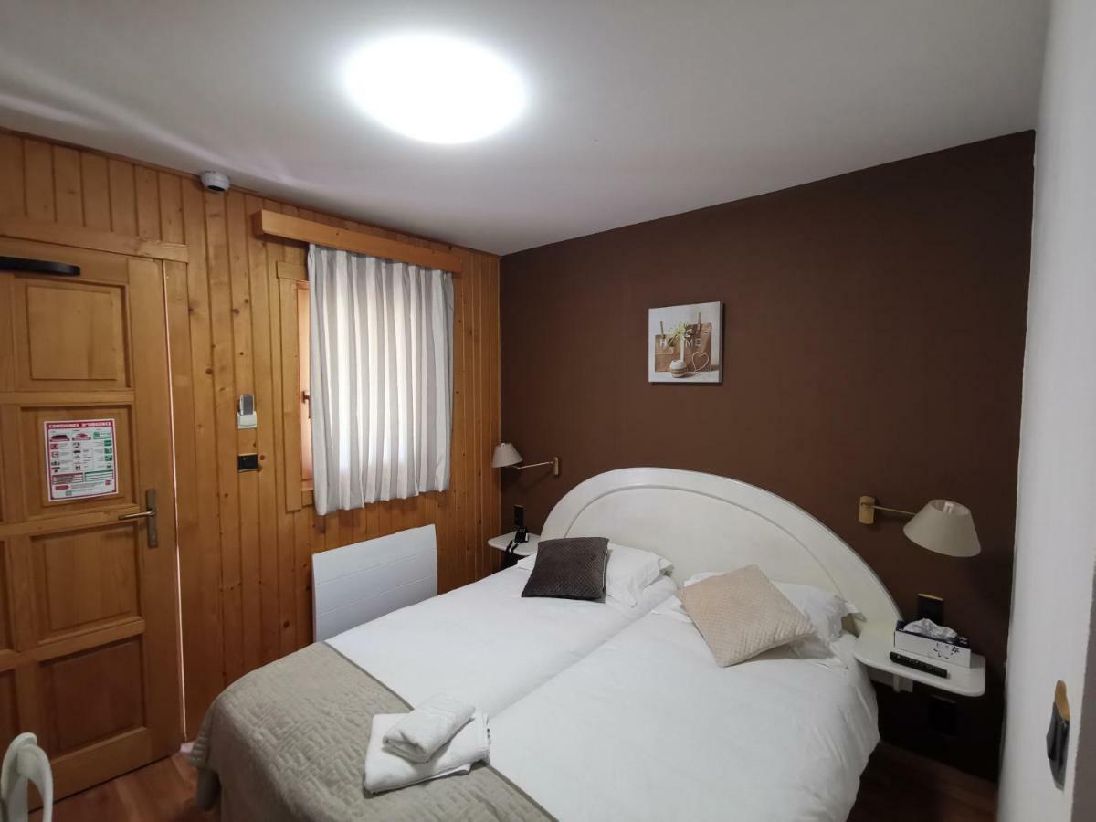 Auberge Saint-Jean Villequier-Aumont Kültér fotó