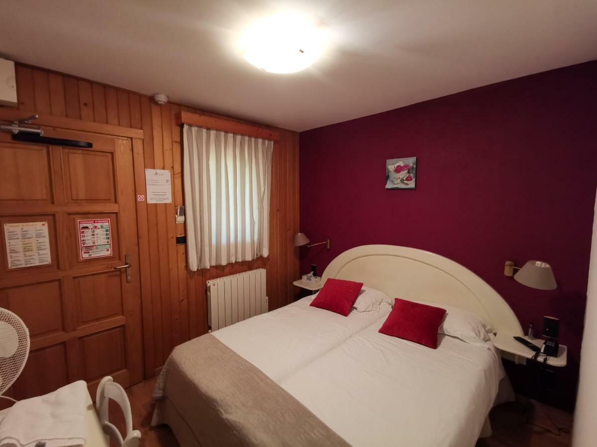 Auberge Saint-Jean Villequier-Aumont Kültér fotó
